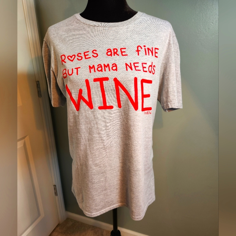 😀 Gray T-Shirt with Red Wine Quote